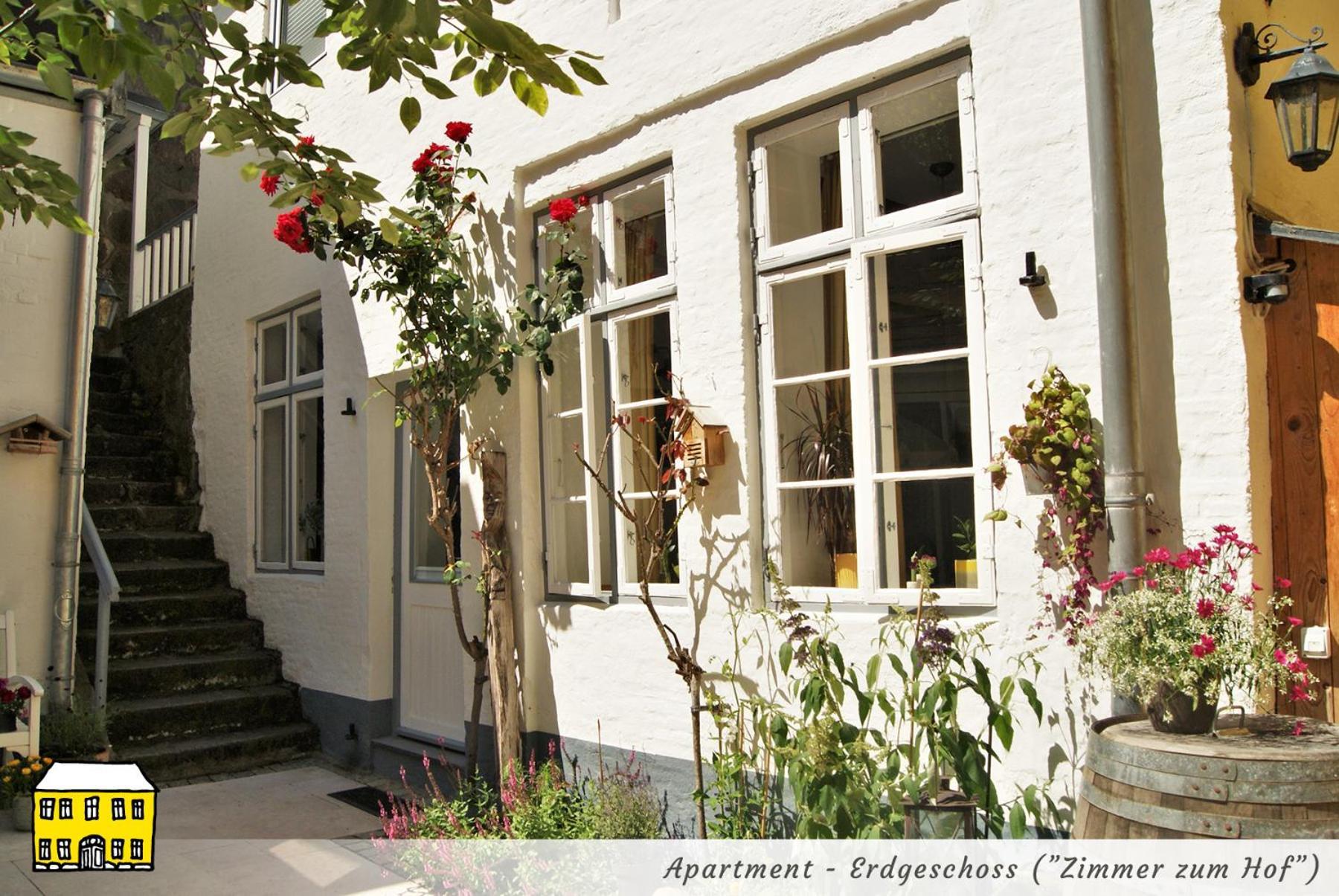 Das Gelbe Haus - Drei Besondere Ferienwohnungen Flensburg Exterior photo